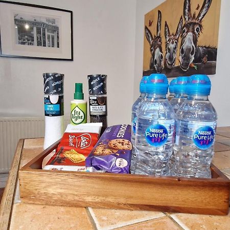 Spacious & Comfy Home- Very Close To Nec Birmingham ,Hs2 & Airport- Perfect For Contractors & Groups- Free Parking & Fast Wifi Marston Green Buitenkant foto