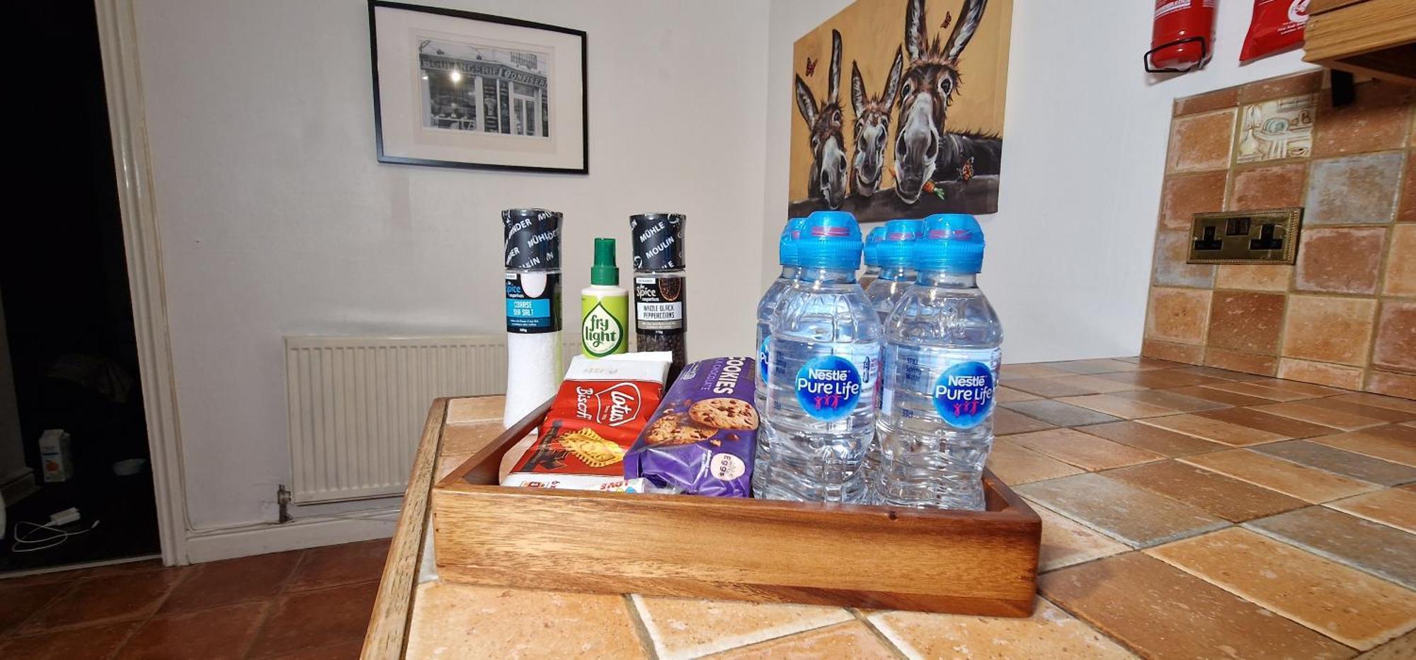Spacious & Comfy Home- Very Close To Nec Birmingham ,Hs2 & Airport- Perfect For Contractors & Groups- Free Parking & Fast Wifi Marston Green Buitenkant foto