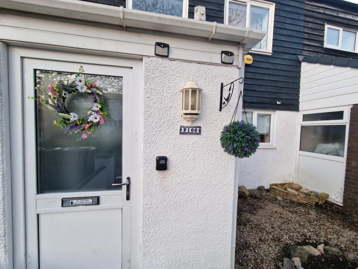 Spacious & Comfy Home- Very Close To Nec Birmingham ,Hs2 & Airport- Perfect For Contractors & Groups- Free Parking & Fast Wifi Marston Green Buitenkant foto