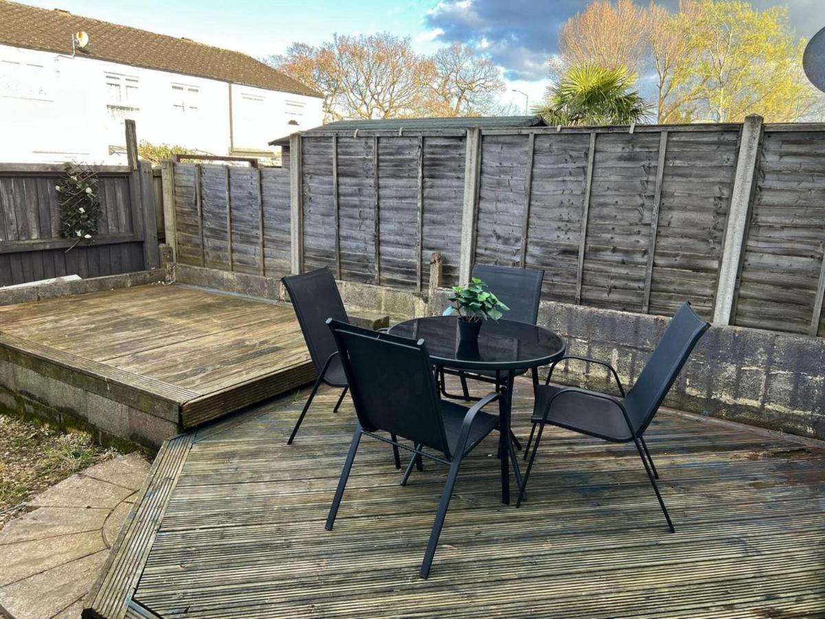 Spacious & Comfy Home- Very Close To Nec Birmingham ,Hs2 & Airport- Perfect For Contractors & Groups- Free Parking & Fast Wifi Marston Green Buitenkant foto